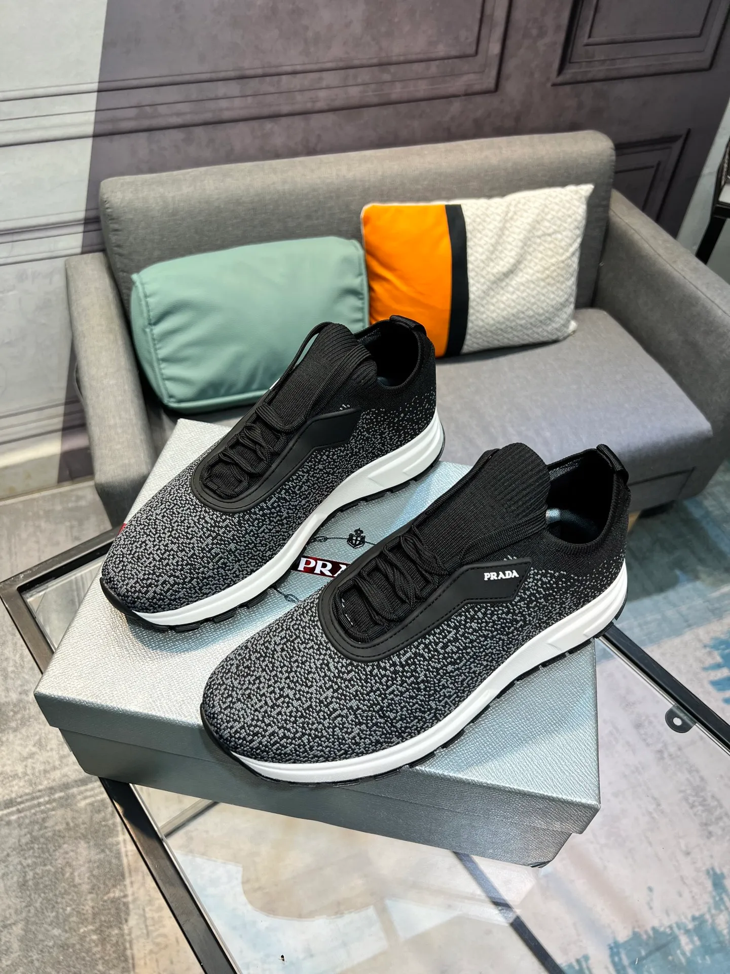 Men's shoes 💰500 PRADA "Prada" casual shoes Regular size: 38-44 (45 can be customized) Product material: Selected cowhide with fly weave material, genuine leather lining, original outsole